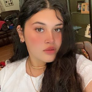 Meet your Posher, Elvira